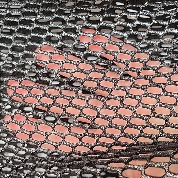 Good American Metallic Mesh Crop Top - Picture 4 of 4